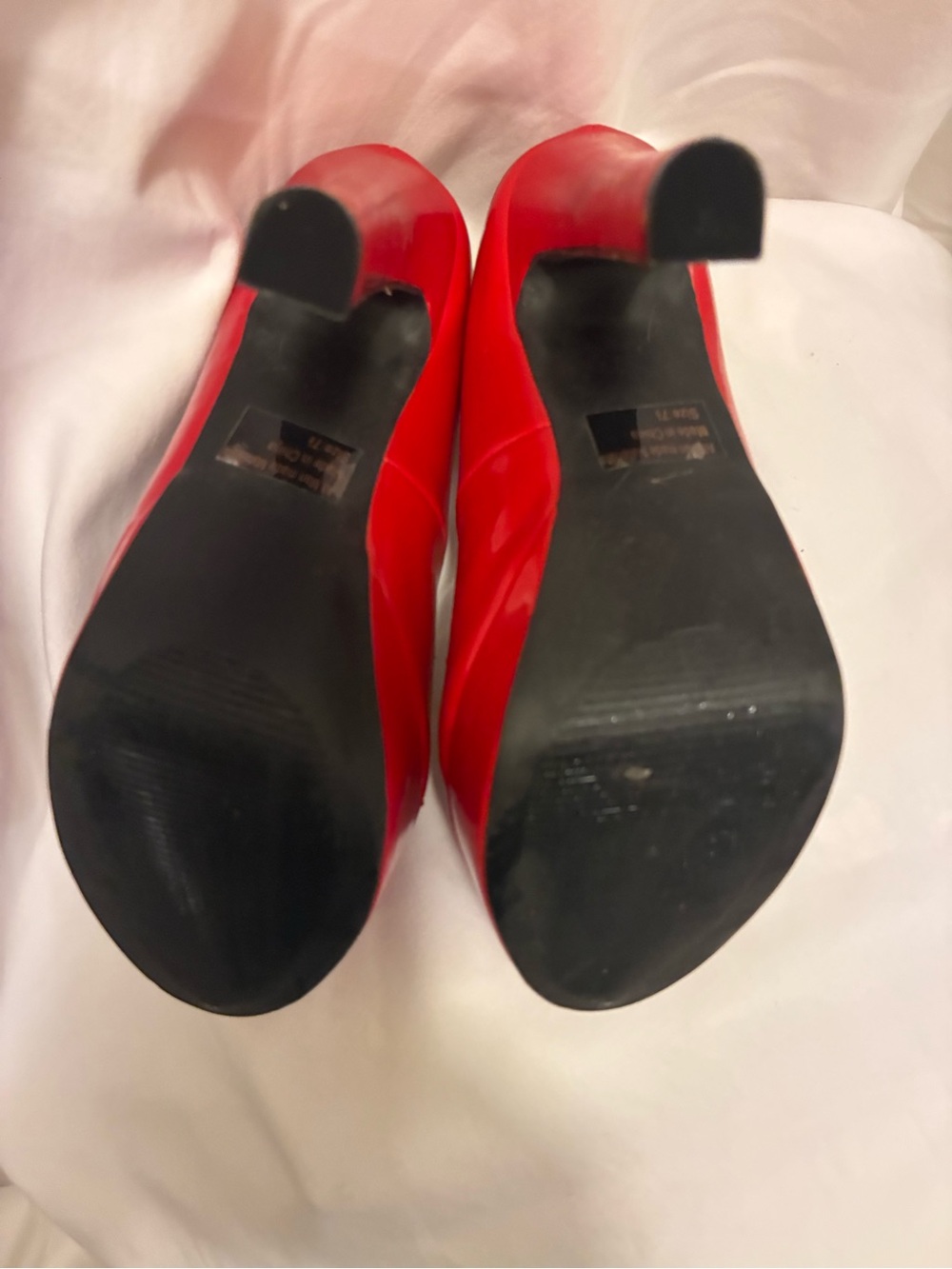 Diva Lounge Red Patent Platform Pumps Stiletto Heels - Size 7.5 - Picture 3 of 4
